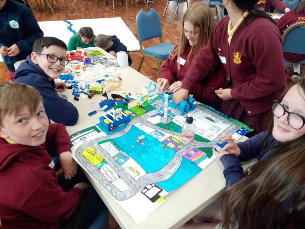 Pupils from <a href="/MillburnPS/">Millburn Primary</a> and St Malachy’s Primary School’s attended the Ulster University Coleraine campus on 9 June to conclude a shared education partnership designing their town of the future using <a href="/LEGO_Group/">LEGO</a> bricks 🧱🏥🏋🛍️

Check out what they got up to below ⬇️ #WeAreUU