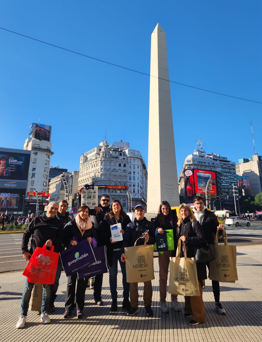 noravicario's tweet photo. El Ministerio a través de Promoción turística y los municipios de Tupungato, Tunuyán, Ciudad de Mendoza, Guaymallen, San Martín,  San Rafael, Malargüe y Real del Pehuenche, Las Leñas, conformaron esta #misión para un mercado muy importante para la provincia
¡Gran equipo! https://t.co/G8ppUBjVQv