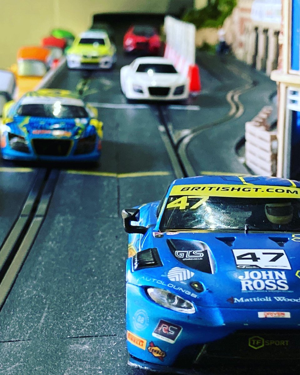 The Racing Room tweet media