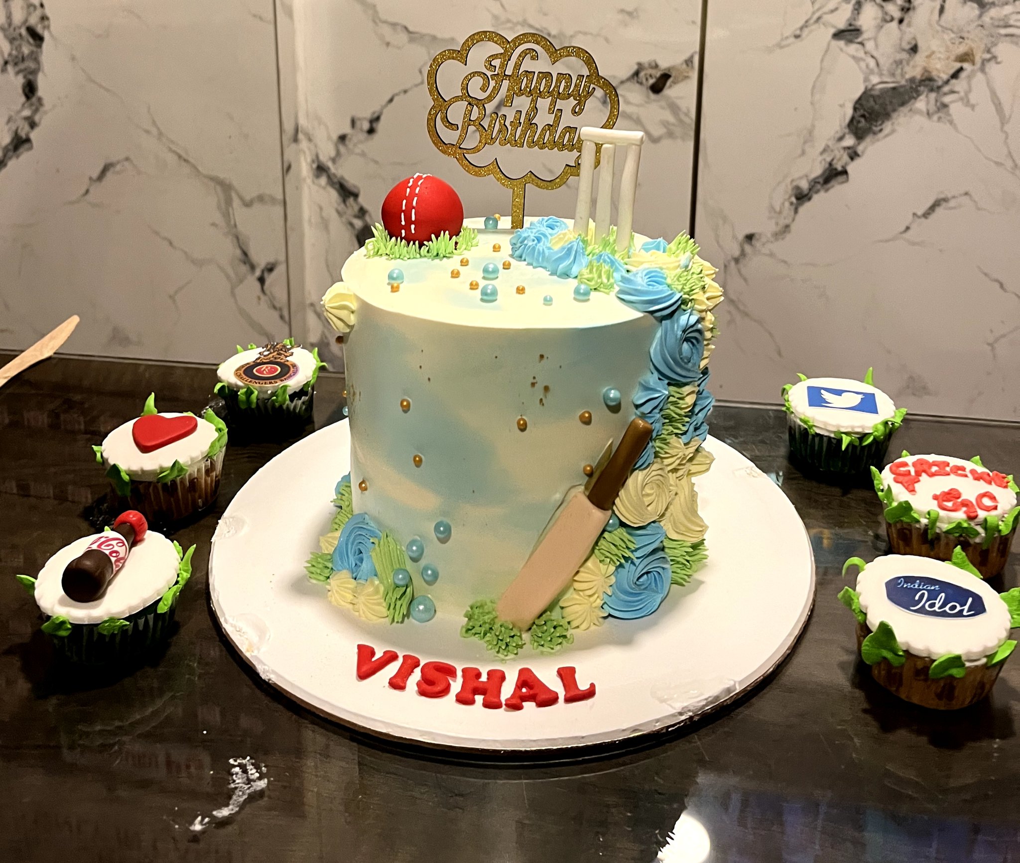 Share 136+ happy birthday vishal cake latest in.eteachers