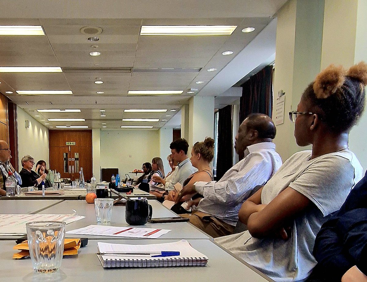 AnnaKarinAxels1's tweet photo. Why so serious? Well, this is how the student steering committee is creating  an exciting virtual platform answering "What can a chemical engineer do for a sustainable future?"  The spirit was high, but so was the room temperature. @CEE_LSBU #IChemE #HCEUK https://t.co/sBoMQJIHhm
