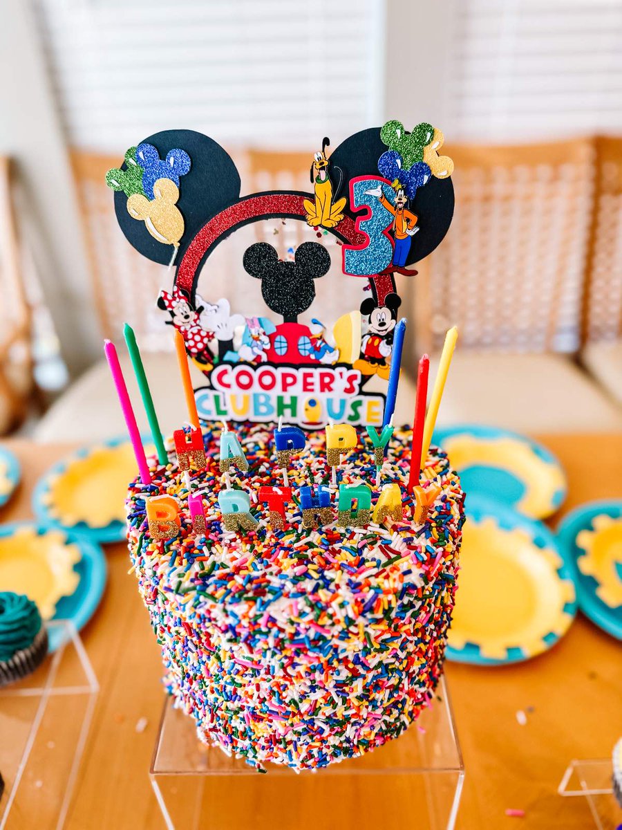 catchmyparty's tweet photo. Check out this fun Mickey Mouse Clubhouse birthday party! The cake is awesome! https://t.co/mH3lNLDDQI #catchmyparty #partyideas #mickeymouse #mickeymouseparty #mickeymouseclubhouse #mickeymouseclubhouseparty #boybirthdayparty https://t.co/UFbJXiN4Rb