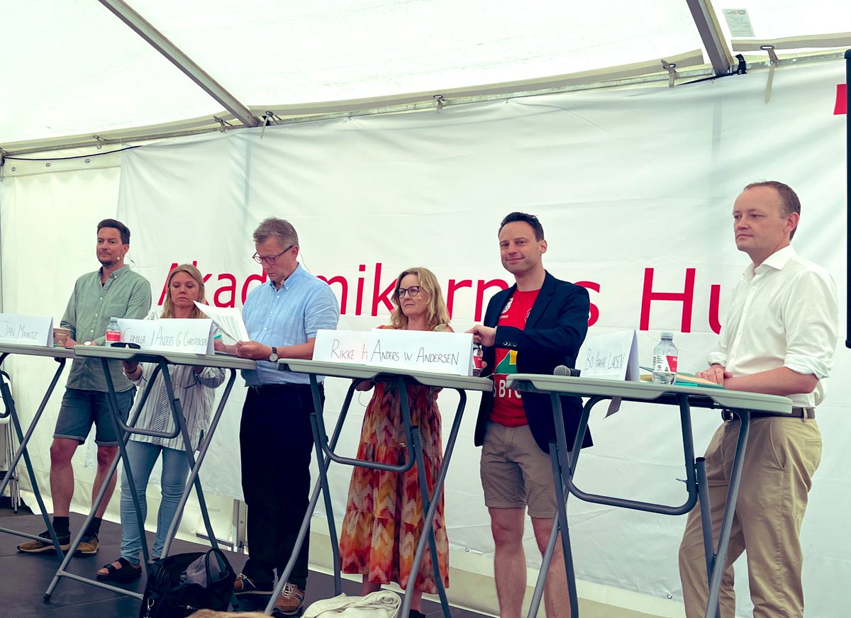 Anette Rachlitz (@arrachlitz) on Twitter photo <a href="/anderswolf/">Anders Wolf Andresen</a> i <a href="/Gymlaererne/">Gymnasielærerne (GL)</a> debat om elevfordeling: Har brug for en årrække hvor eleverne skal gå på deres lokale gymnasium for at genskabe sammenhængskraften #uddpol #elevfordeling #gymnasielærerne <a href="/anderswolf/">Anders Wolf Andresen</a> i <a href="/Gymlaererne/">Gymnasielærerne (GL)</a> debat om elevfordeling: Har brug for en årrække hvor eleverne skal gå på deres lokale gymnasium for at genskabe sammenhængskraften #uddpol #elevfordeling #gymnasielærerne