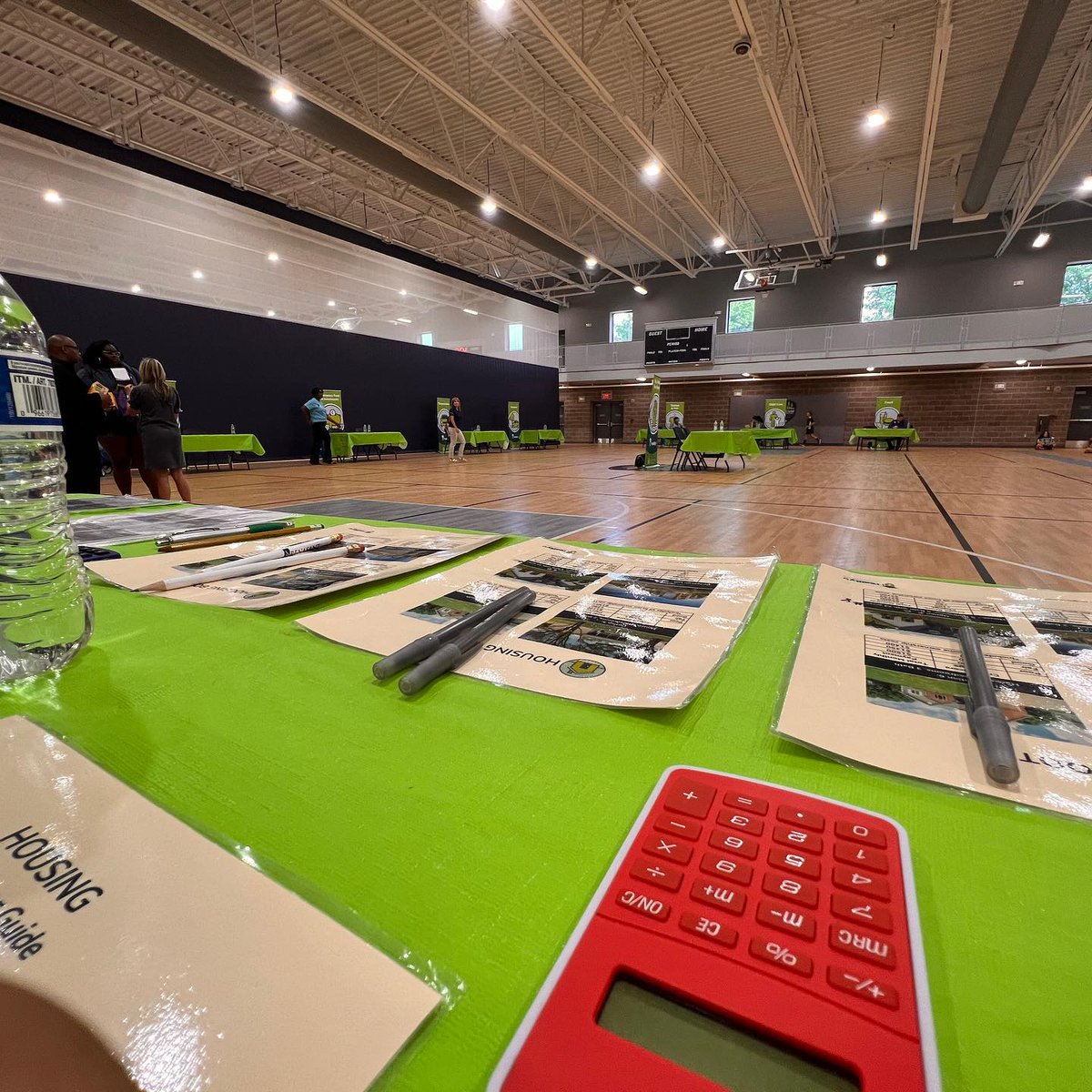 CUofGA's tweet photo. Brian Brewer, our Marietta Branch Manager, volunteered at the Kennesaw Rec Center for RealityU! This event is so much fun. We love being a part of teaching financial literacy to our students! 💚 #DoYouCU #RealityU https://t.co/T2W5TgqdnC