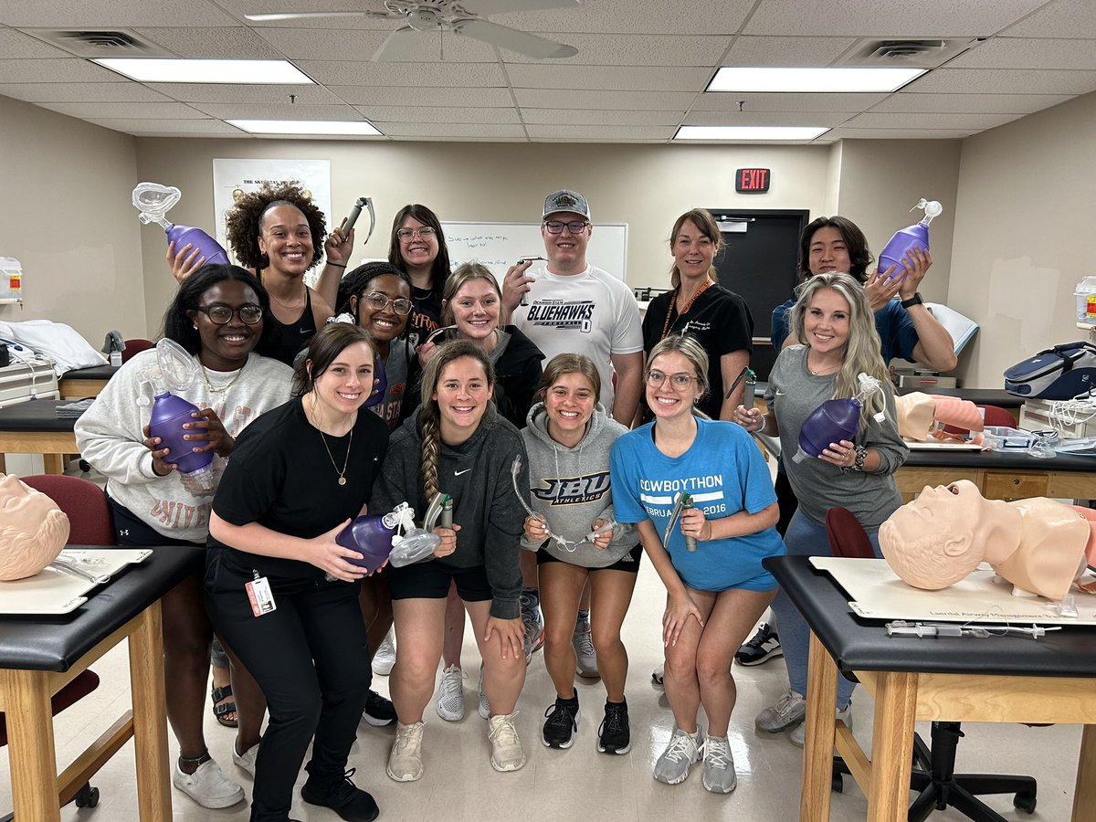Big thanks to Dr. Cain for helping us with our intubation lab today!

#at4all #athletictraining #interprofessionaleducation 

@OSUMedicine