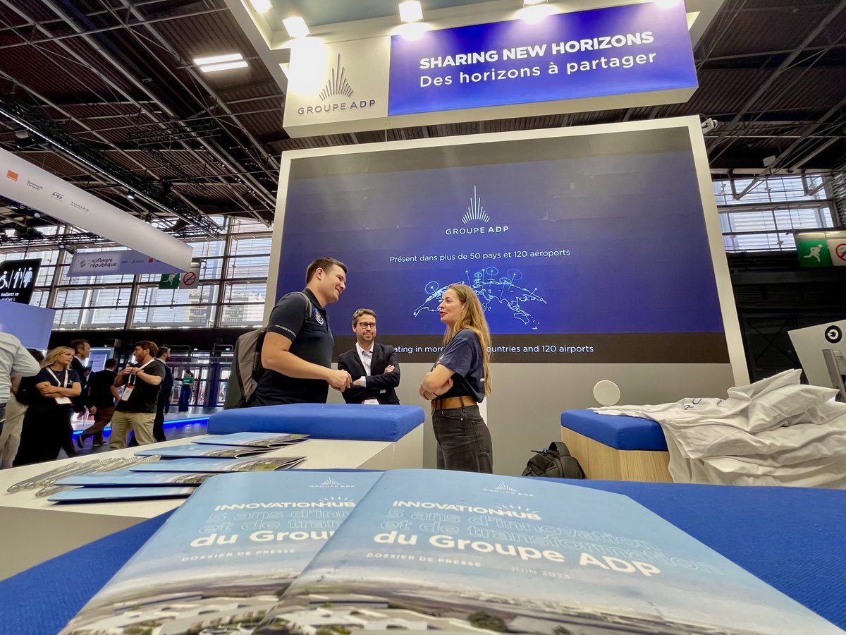ArkwrightEdward's tweet photo. Le @GroupeADP est présent pour la première fois à #VivaTech pour échanger, identifier des solutions à fort potentiel et promouvoir notre démarche #innovation. La #technologie est et sera un puissant levier pour être aux rendez-vous de 2024 et tenir nos engagements #2025Pioneers. https://t.co/Vxh94dvhVt