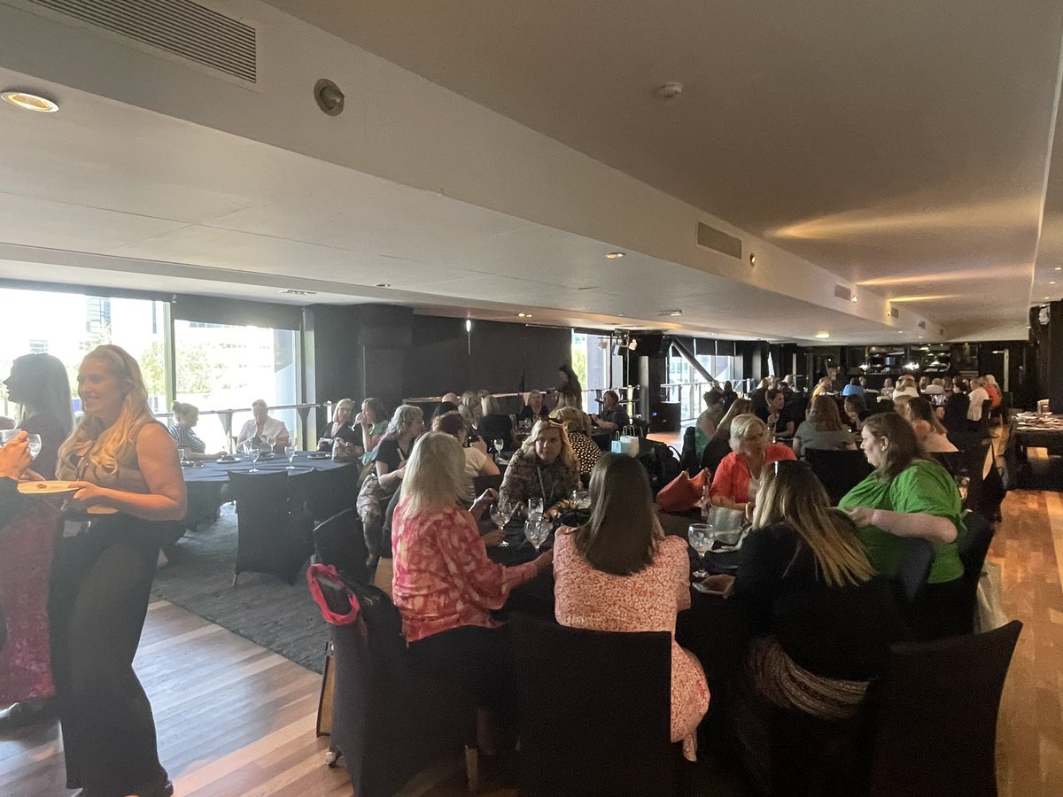 Amazing turn out to our drinks event after the <a href="/SNE_Events/">SNE Events</a> at St James park. Great to support such a fantastic networking event 🥂☀️#SNESBM23 #networking <a href="/VisionForEd/">Vision for Education</a>
