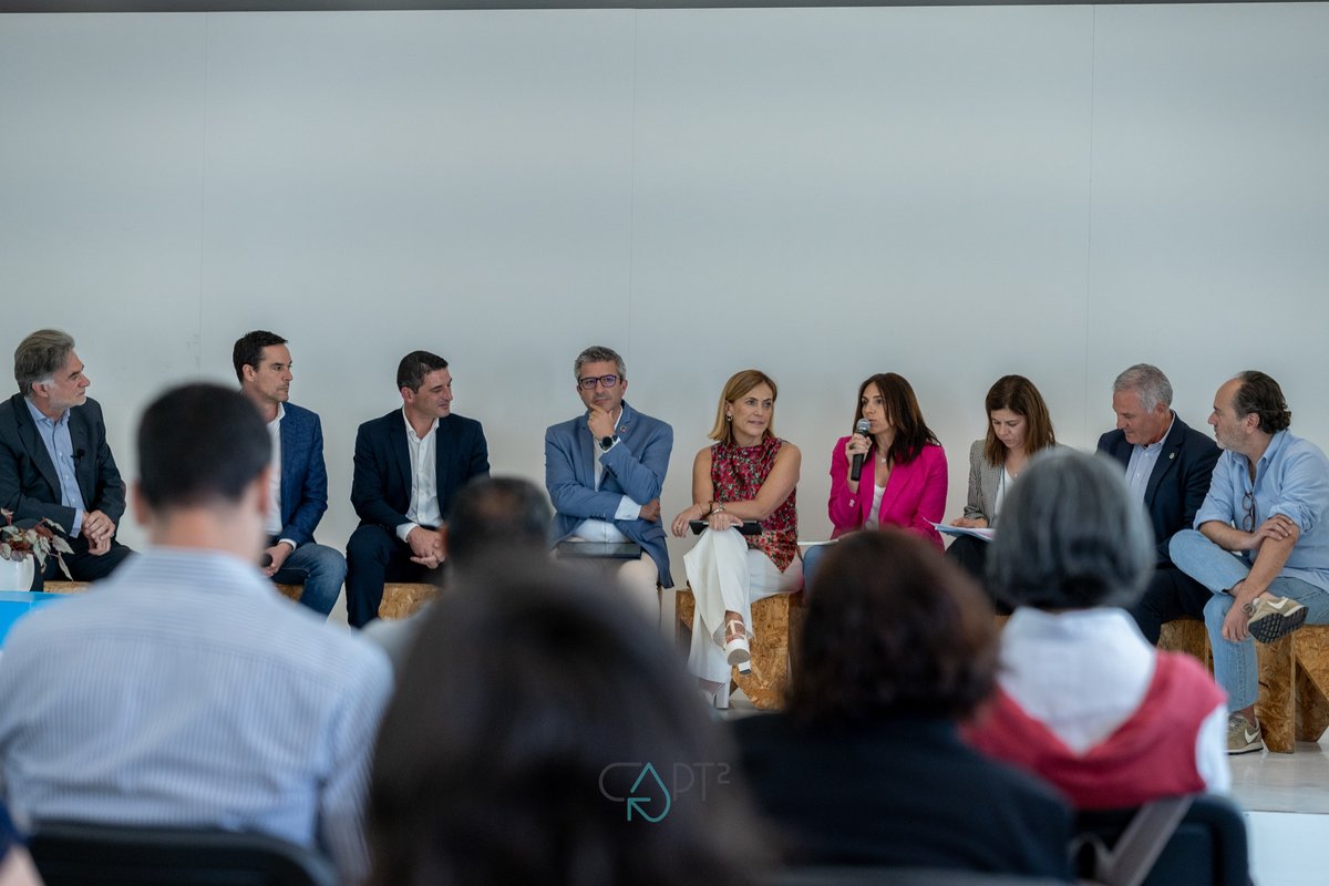 _CApt2's tweet photo. Os parceiros da rede reuniram-se em Guimarães, num encontro que terminou com uma conferência sobre os desafios da circularidade da água.
Saiba mais 📷 https://t.co/1ivY4jYutV
#CApt2 #CircularidadedaAgua #PorTodosEParaTodos https://t.co/o3GMvJNgVo