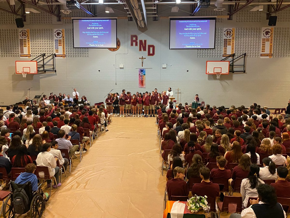 rndstudcouncil's tweet photo. Commissioning mass for graduates and new council!! Congrats Graduates! https://t.co/R9twEjsdLg