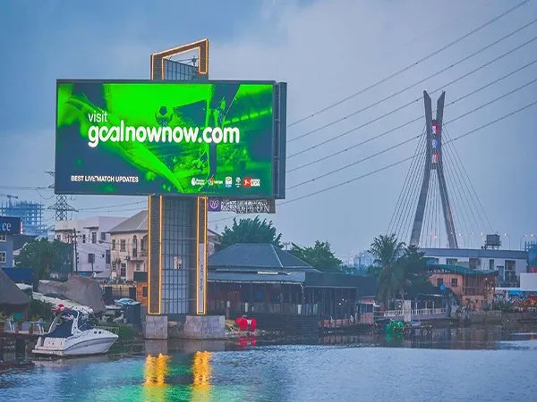 Alternative_Ads's tweet photo. Let us help you take your brand to the next level from billboard to Brt bus branding we have the expertise to help you reach your target audience.
#alternativeadvert
#Billboard200
#brt https://t.co/XexB6u1PKM