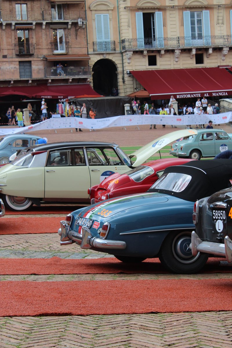domcsiiii's tweet photo. Mille Miglia Sienaban. @millemiglialive
nem kicsit voltam boldog és filter nélküli zseniális képek is születtek 🤭🇮🇹 https://t.co/WZeq1dMV7D