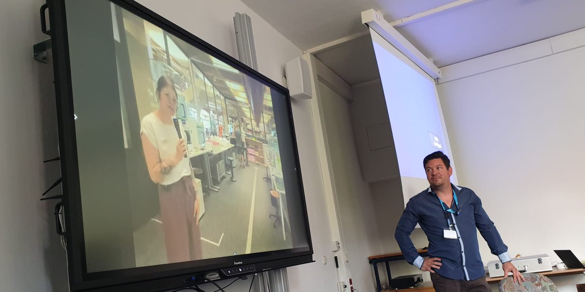 Heute sind wir - voll hybrid - bei der #IPW2023 <a href="/tudresden_de/">TU Dresden</a>  und geben live einen Einblick in unser Hauptquartier @unibib <a href="/TU_Dortmund/">TU Dortmund</a>. 💪💻 
Wir freuen uns über das große Interesse der Teilnehmenden! #Hybrid #TwitterCampus #Netzwerken