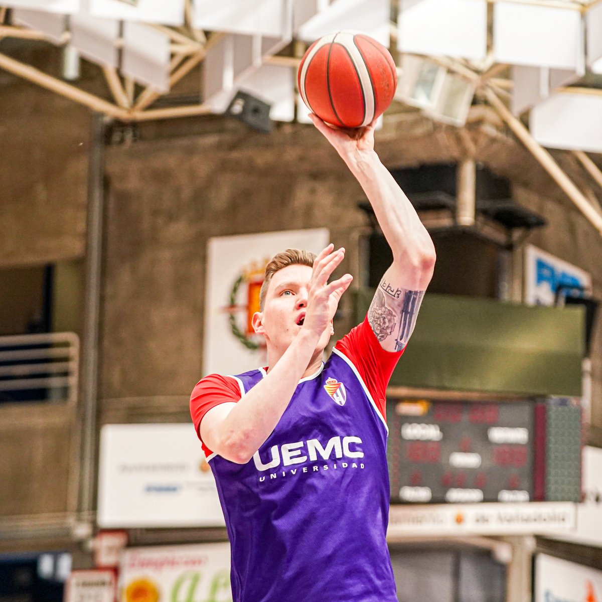 🎙️ MEDIA DAY
Jordy KUIPER: "Todo o nada, creo que somos el equipo más peligroso de la Final Four porque no tenemos nada que perder. Estoy seguro de que a un partido somos el equipo que nadie elegiría”. <a href="/JordyKuiper/">Jordy Kuiper</a>

👉 rvcf.info/3N4zoLQ

<a href="/UEMC/">UEMC</a> #PucelaBasket
