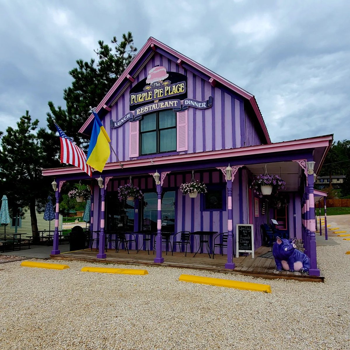 Kjax555's tweet photo. The Purple Pie Place. #CusterSD https://t.co/Nw2Yidie81