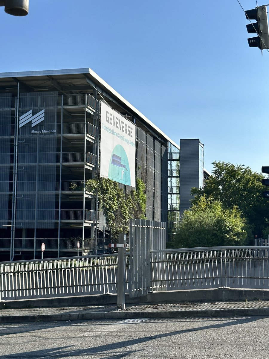 geneversepower's tweet photo. We are on Day 2 of @Intersolar Europe at @ThesmarterE Show! 

#Intersolar #IntersolarEurope #Intersolar2023 #IntersolarEurope2023 #Geneverse #HomePower #Solar #SolarEnergy https://t.co/2dLB5HV4v8