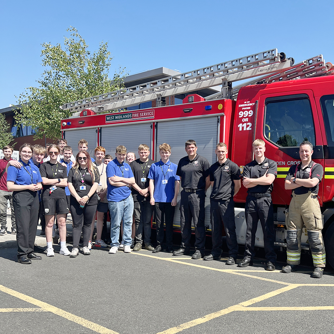 halesowencoll's tweet photo. Thanks to the brilliant Red Watch from @WMFSHadenCross, who visited college to talk to our Public Services students about recruitment, the day-to-day life of a firefighter and the equipment used when attending incidents 🧯🚒

#halesowencollege #publicservices https://t.co/PhA1MQ7LuZ