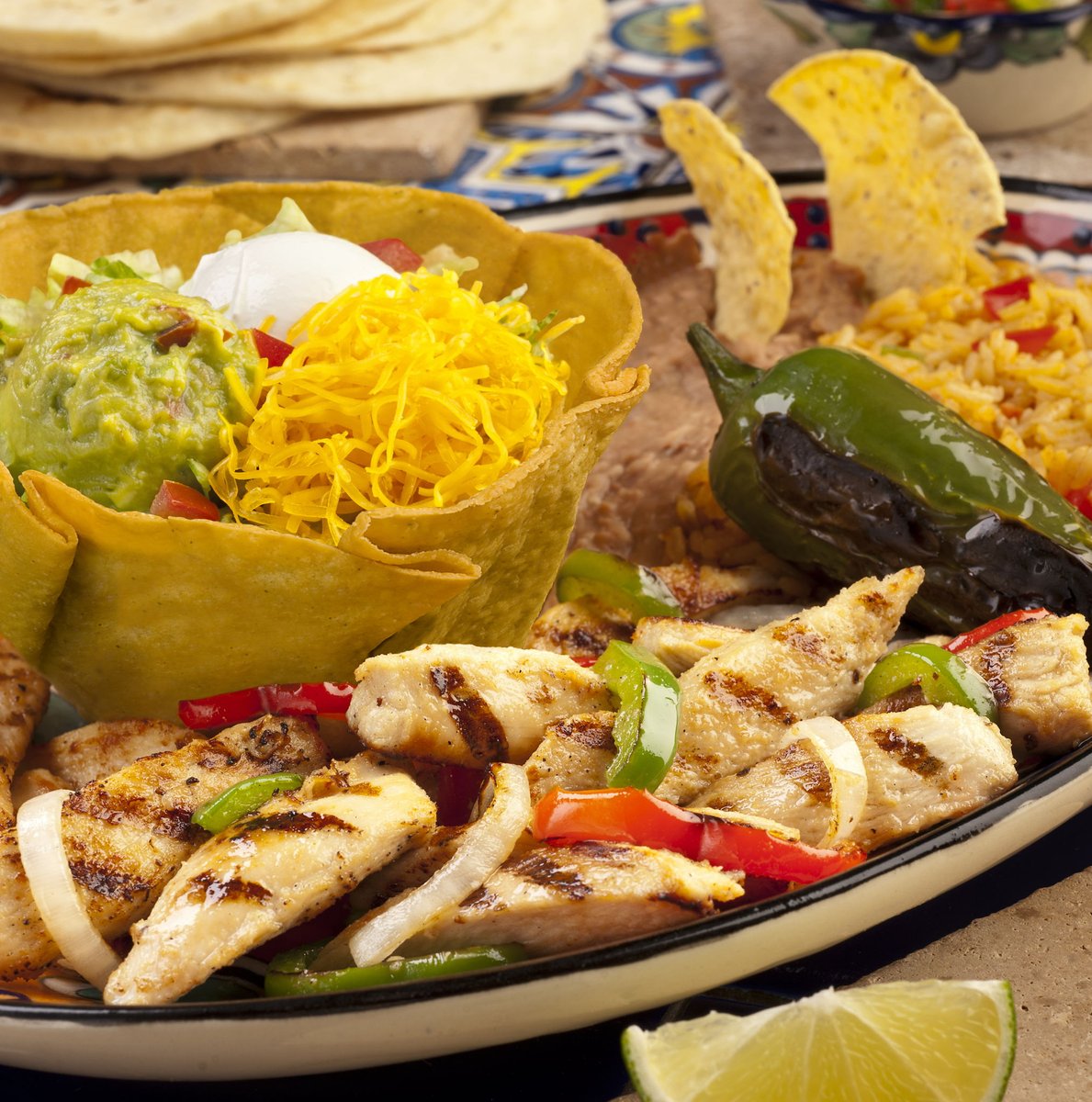 Sizzle, sizzle🔥 What are your lunch plans? Come enjoy Rosa’s famous mesquite-flavored grilled chicken fajitas! 

#rosascafeandtortillafactory #madefromscratch #restaurant #vip #authentic #tacos #mexicanfood #rosas #queso #greattaste #homeade #lifeisbetter #vipclub