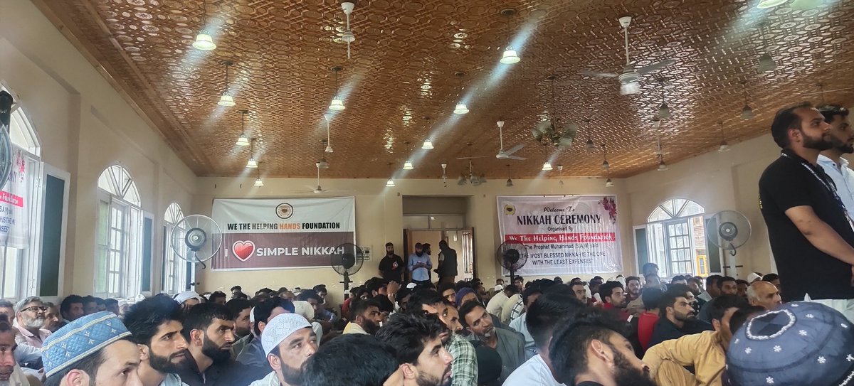 iambilalparray's tweet photo. Today an extraordinary event took place in Srinagar in which Nikkah Ceremony of 61 couples was held in simplest way. The ceremony was held by Helping Hands Foundation. It's a great message to all those people who have made Nikkah difficult because of so many tedious formalities https://t.co/ijr9sdIbJC