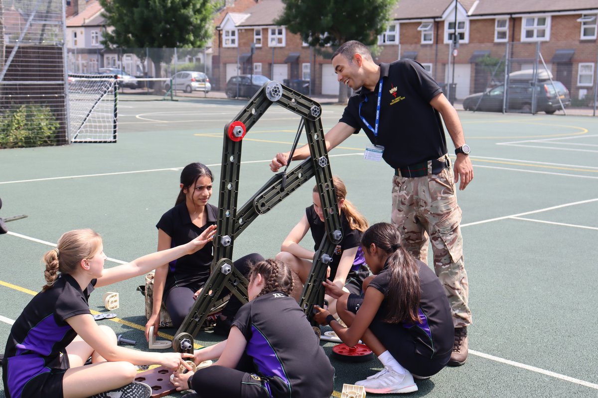 A big thanks to #armyinlondon WO Youth Engagement for their inspiring team-building session with our Year 7 students at <a href="/OPOJWS/">Old Palace of John Whitgift School for Girls</a> today. The girls learnt valuable skills to help them work together in a team.
#confidentcapableconnected