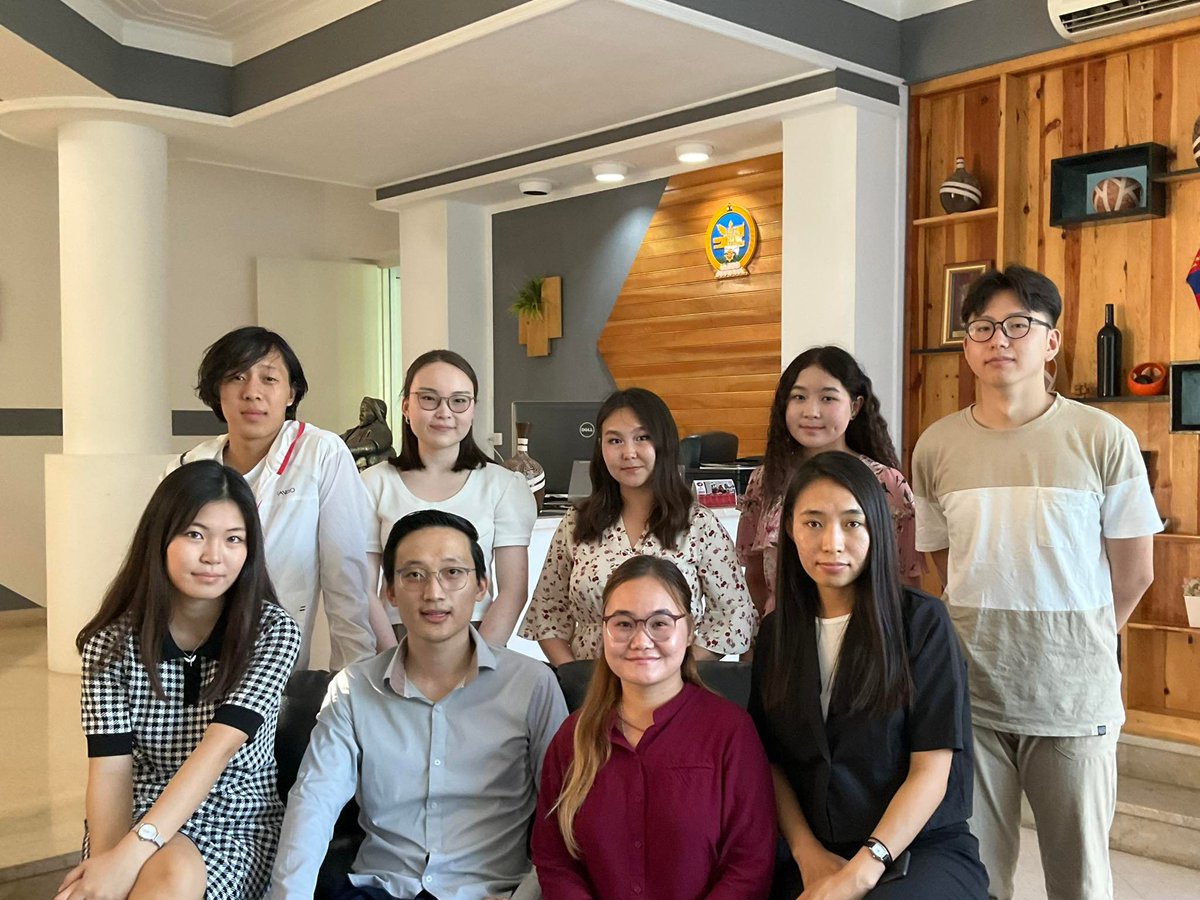 MongoliaDe's tweet photo. Хоёр орны их, дээд сургуулиуд хооронд байгуулсан санамж бичгийн хүрээнд БШУ-ны дэд сайд Г.Ганбаяр Хаванагийн Их сургууль, Мануэл Фахардогийн нэрэмжит биеийн тамирын их сургууль, Хавана хотын Анагаах ухааны их сургууль, Боловсролын Их сургуулийн удирдлагуудтай уулзав https://t.co/nYZFkBLBWm