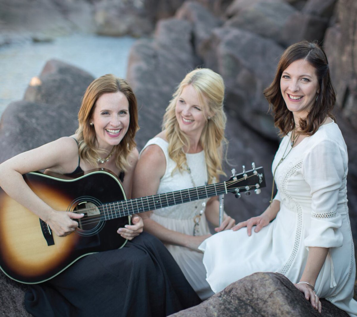 #Tonight on #Rogerstv @ 7pm! 
This episode of #ArtsDelight features a conversation with The Ennis Sisters.

#SpringwaterProductions #BillCoultas @ENNISmusic