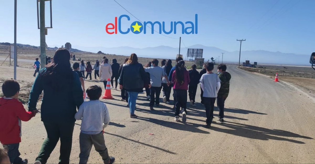 redcomunales's tweet photo. #LaHiguera Comunidad y escolares de Punta de Choros y Los Choros evacuaron a zona segura tras #simulacro regional de Tsunami realizado desde las 11.30 hrs de este jueves https://t.co/j1X6zdCtf9