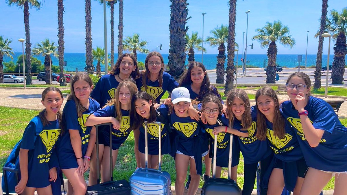 cnboadilla's tweet photo. #WP #CEAF23
Nuestras #pequeñasguerreras ya han llegado a su destino
🌴🚄💨💨🏡
Mañana empieza en #Elche la #granfiesta del #waterpolo base femenino
🎉🎉🤽♀️🎉🎉
#elpololopeta
#vaminichiquis
#atope https://t.co/y3zjRglxYh