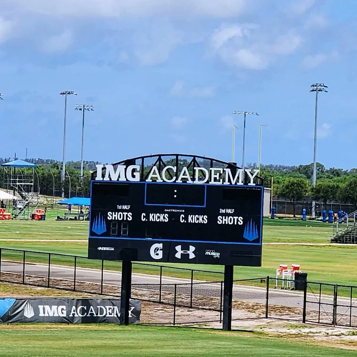 jimjarrett10's tweet photo. IMG ACADEMY EXACT SPORTS https://t.co/ETFZfuz94E