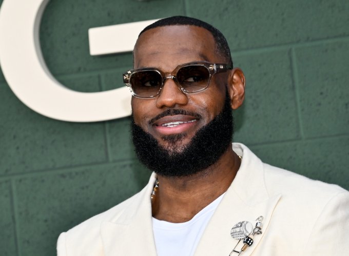 LeBron James launches permanent housing unit for at risk students for up to 50 families in Akron, Ohio 💯
