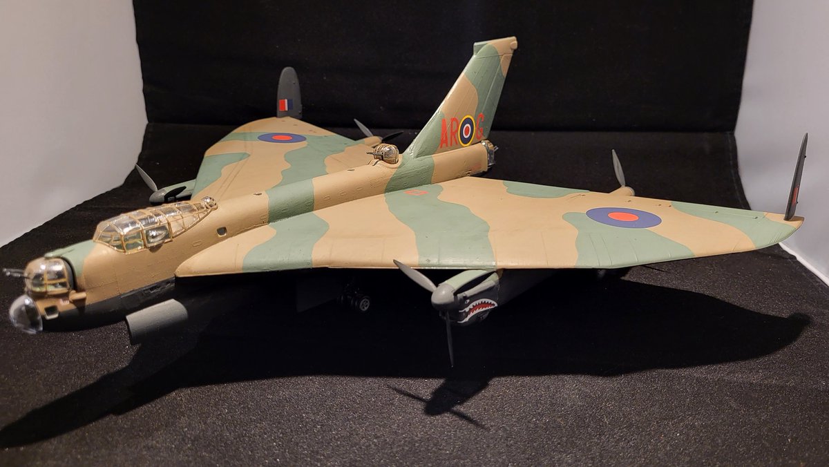 @Airfix 
#kitbash
A kitbash using the old tool Vulcan and mid-tool Lancaster...