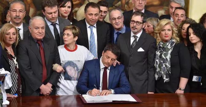 Quando ero a Palazzo Chigi ho firmato la legge sull’omicidio stradale, per punire chi si mette alla guida sotto effetto di alcool o stupefacenti. Ricordo le critiche di allora ma anche la commozione delle famiglie delle vittime. Quello che è successo a Roma ieri, con la morte del