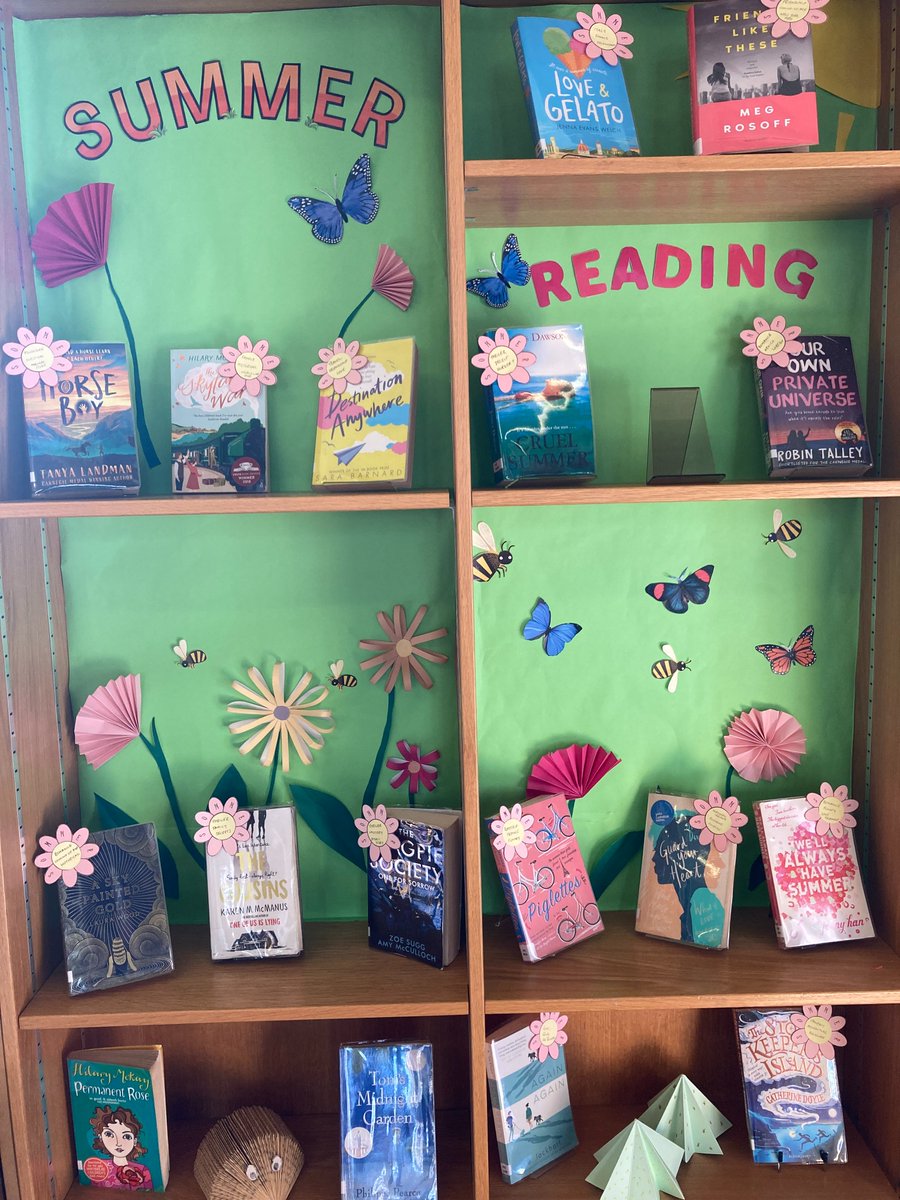 RoyalHighBath's tweet photo. For Reading Week, we have a special display of Summer Reads offering students the perfect opportunity to find the best books to accompany them during their summer holidays. #SummerReading https://t.co/8iCFBrPpq6