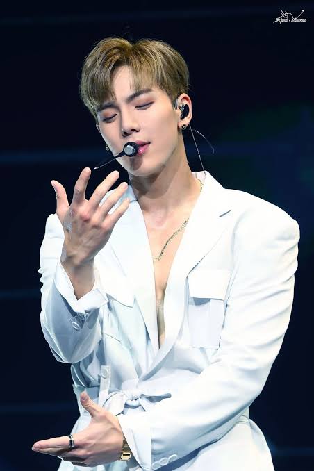 @korotsr @MariaMariam777 @pie_dylmas @OfficialMonstaX Выводим батю в топы ✨️ @OfficialMonstaX #MONSTA_X #MONSTAX #몬스타엑스 #SHOWNU