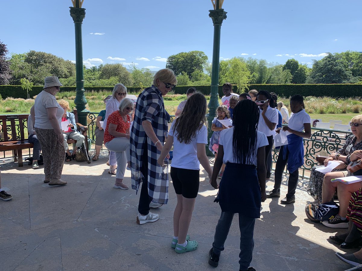 MrsLeeBPS tweet media