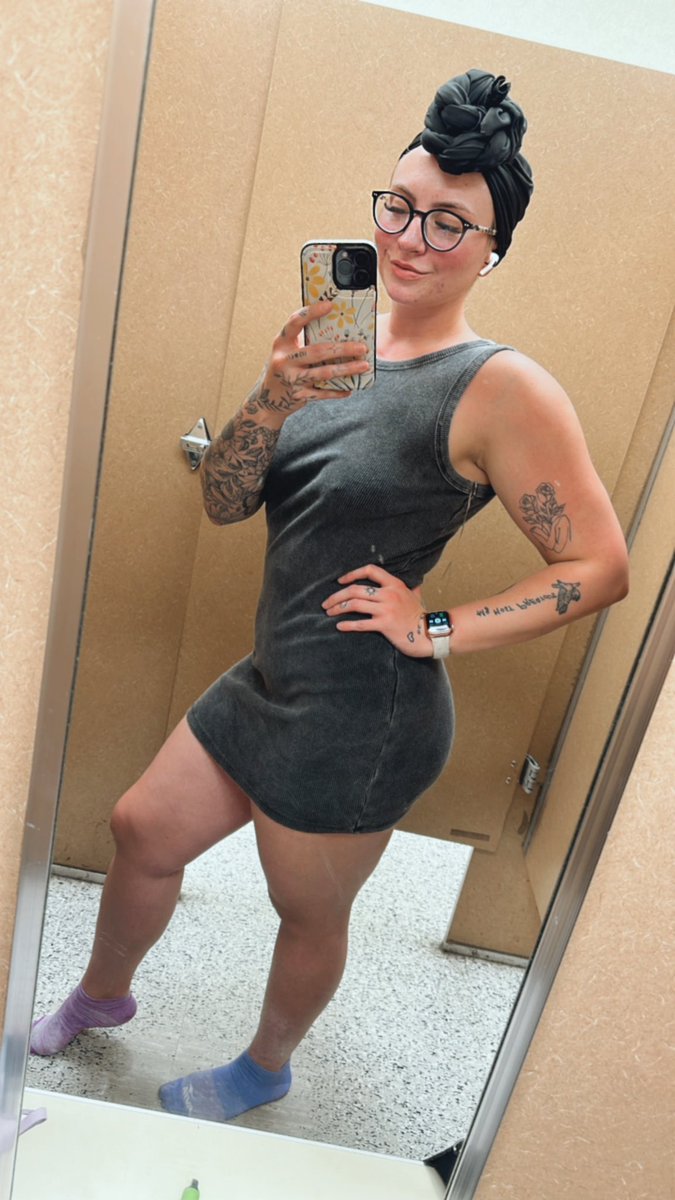 bbqueenyyy's tweet photo. so nice to feel confident again https://t.co/wfY2mNVf8y