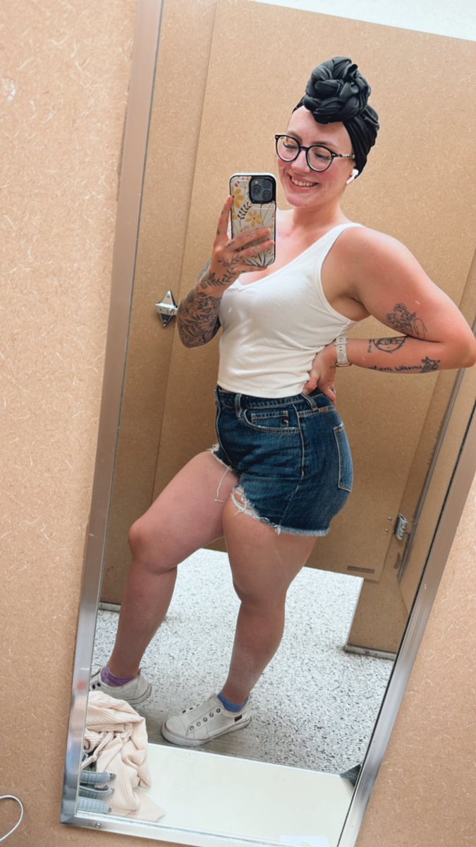 bbqueenyyy's tweet photo. so nice to feel confident again https://t.co/wfY2mNVf8y