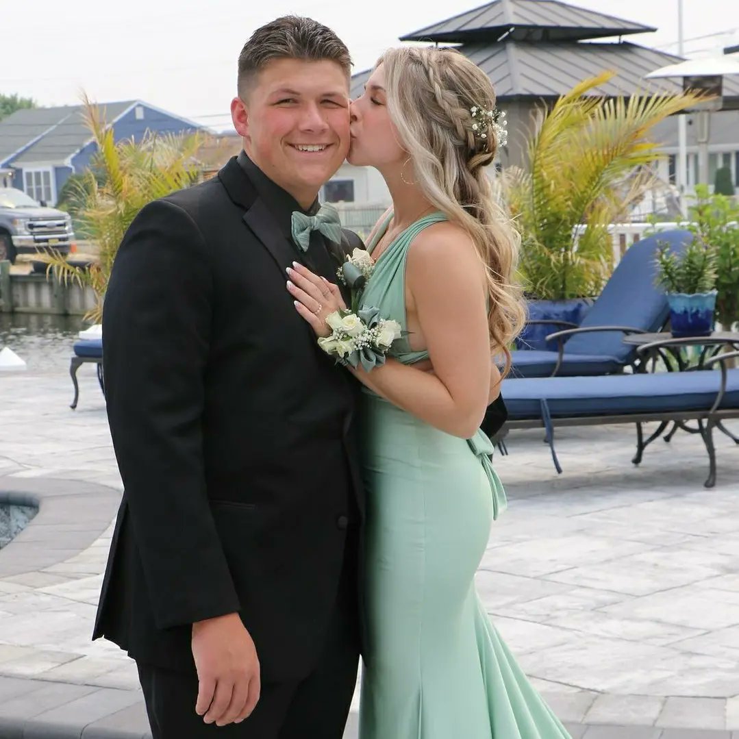 chazmatazztr's tweet image. Joe, looking great for senior prom in his tuxedo from Chazmatazz Formalwear of Toms River!!!
chazmatazztr.com 
#prom2023 #chazmatazzstyle #tuxedos #OceanCounty #JerseyShore #TomsRiver