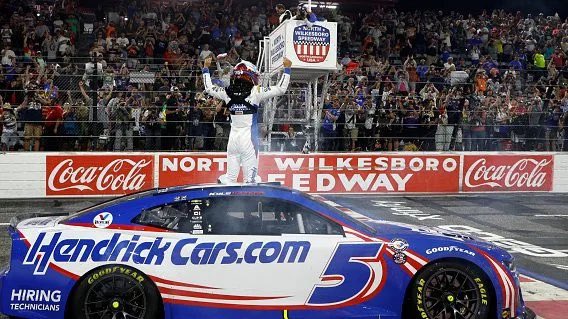 RacingRucinski's tweet photo. New episode available now. Discussing the @NASCAR_Trucks #Tyson250 &amp; the rest of the @NASCAR All Star weekend. 

https://t.co/GhVvGywtVR

https://t.co/wrbNWd4MVa

#NEW #NASCAR #NASCAR75 #podcast @MatthewDillner @DaleJr #Racing #Motorsport @NWBSpeedway @DirtyMoMedia #podcasts https://t.co/HtGGCrEzrR