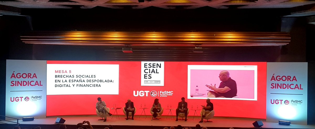 elvirula_'s tweet photo. Mesa 5.- #ÁgoraSindicalUGT 

Escuchar a José Varela, del sector de #Comunicación y #Cultura de #FeSMC, experto en digitalización siempre es un placer.

Hoy nos habla sobre brecha digital en la España despoblada. 

Enjoy! 

#UGT #Esenciales #BrechaDigital https://t.co/aCigORoZ8n