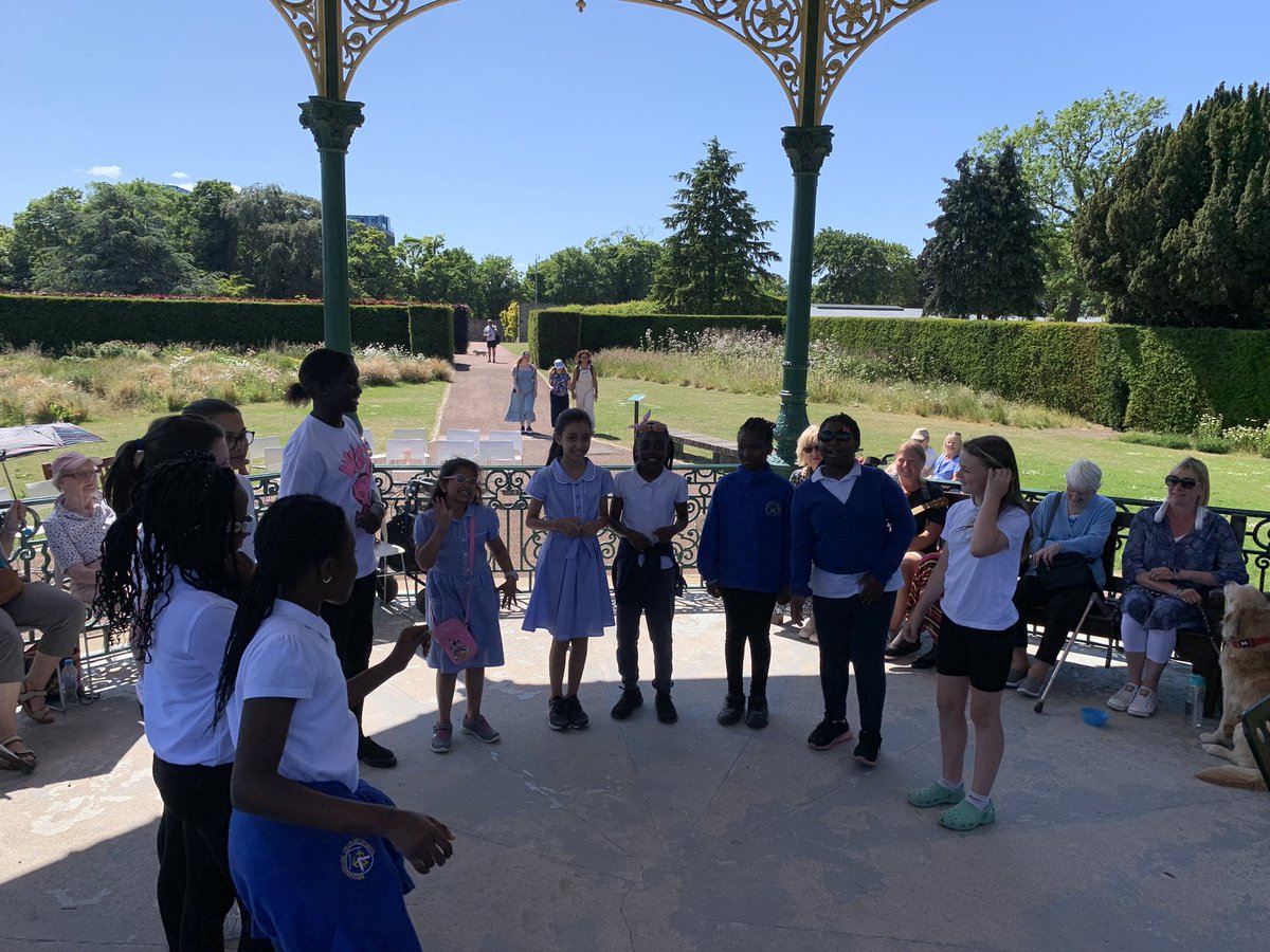 MrsLeeBPS tweet media