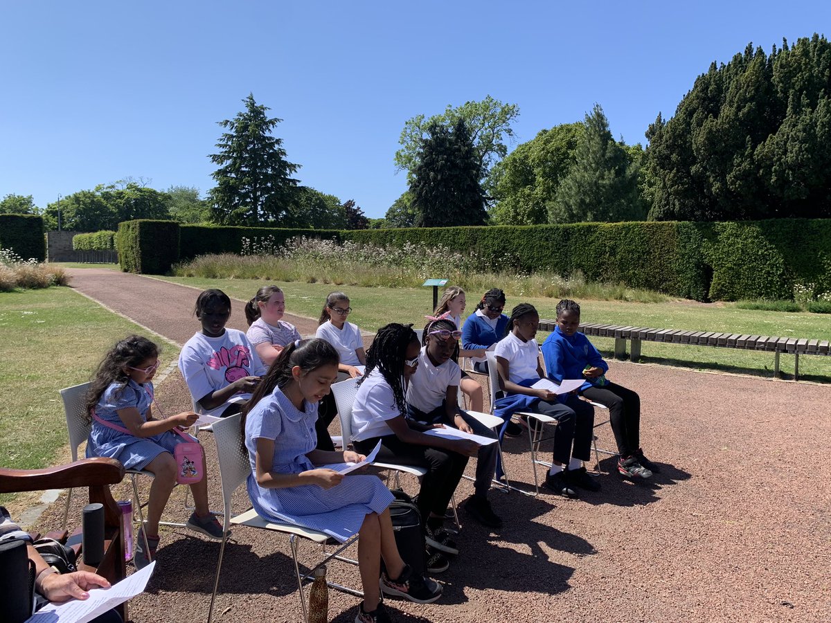 MrsLeeBPS tweet media