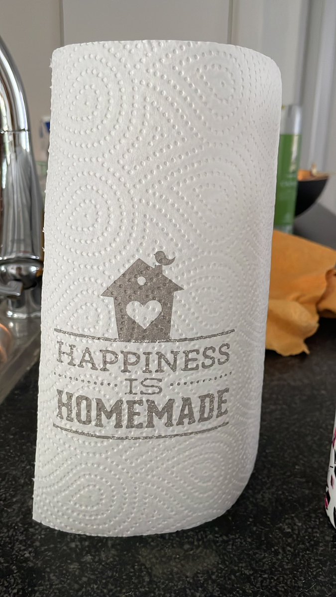 Fuck accidentally bought the ‘single-midlifecrisis mom’ paper towels