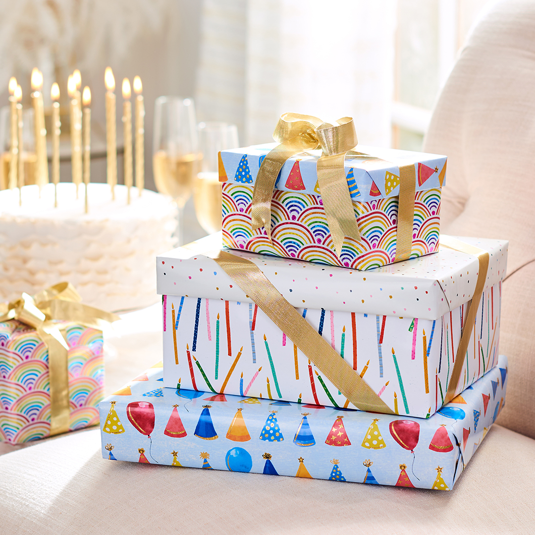 Papyrus_Online's tweet photo. When the gift wrap is just as amazing as the gift inside. πβ¨π Shop at the link below.
https://t.co/Vfgv8ZbZFt
#ExpressBeautifully #GreetingCards #Stationery #Celebration #GiftWrap https://t.co/Vaak1EtEvR