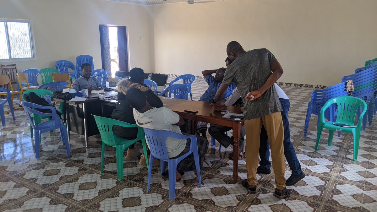 helloyux's tweet image. Collaborating for change! 🤝✨
Join us and @RESCUEorg as we drive participatory design to support vendors&apos; access to capital in crisis-affected markets. Together, we&apos;re creating opportunities for growth and resilience.
#ParticipatoryDesign #VendorSupport #HCD #Yuxdesign