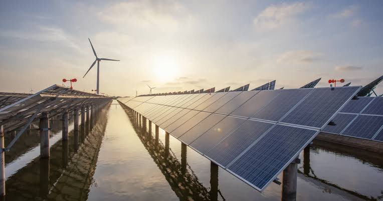 MexicoPublica's tweet photo. ALEMANIA QUIERE QUE MÉXICO SE SUBA A LA CARRERA DE LAS ENERGÍAS VERDES

El país europeo, que se vio obligado a acelerar su transición energética, ve en México socio clave para el desarrollo de energías limpias, como la eólica y la solar https://t.co/RADFuDgXHd