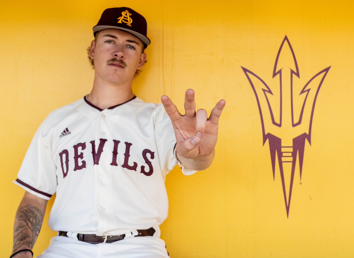 benjacobs1122's tweet photo. Committed. #forksup https://t.co/uIHLWP9WPP