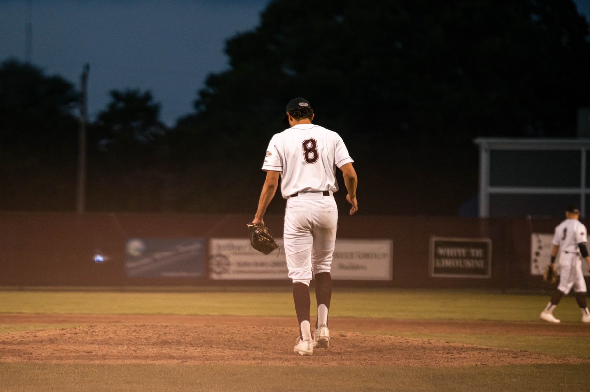 Paul Bonzagni (<a href="/SIU_Baseball/">Saluki Baseball</a>) appreciation post. 

So far this summer:

3.1 IP
8/0 K/BB
1 H
0 R

#RollDores | @PaulBonzagni