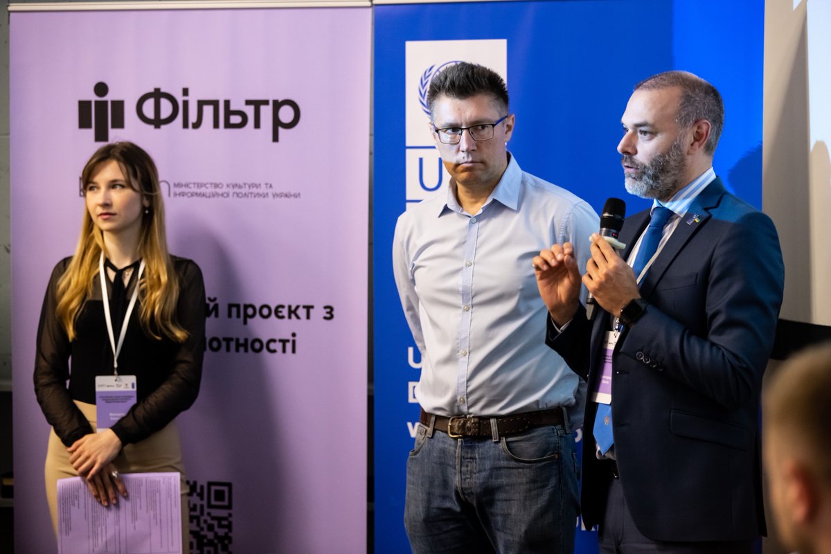 UNDPUkraine's tweet photo. 1/4 Amidst a full-scale war, the “Filter” National Media Literacy Project continues strengthening Ukrainians' info resilience. With support from @UNDP and the gov'ts of Japan and Germany “Filter” launched work on a National Media Literacy Strategy. @JPEmbUA, @GermanyinUA https://t.co/6gfQNYOPzv
