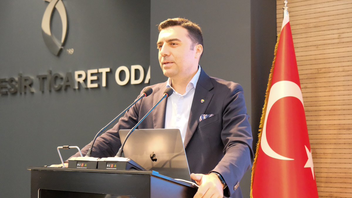 RahmiKula's tweet photo. Odamız Meclis Salonunda TÜGEM Kurucu Başkanı Hakan Aydoğan'ın sunumuyla gerçekleşen TÜGEM Networks Semineri'ne, katılım sağladım. https://t.co/NhcSnMmmXe