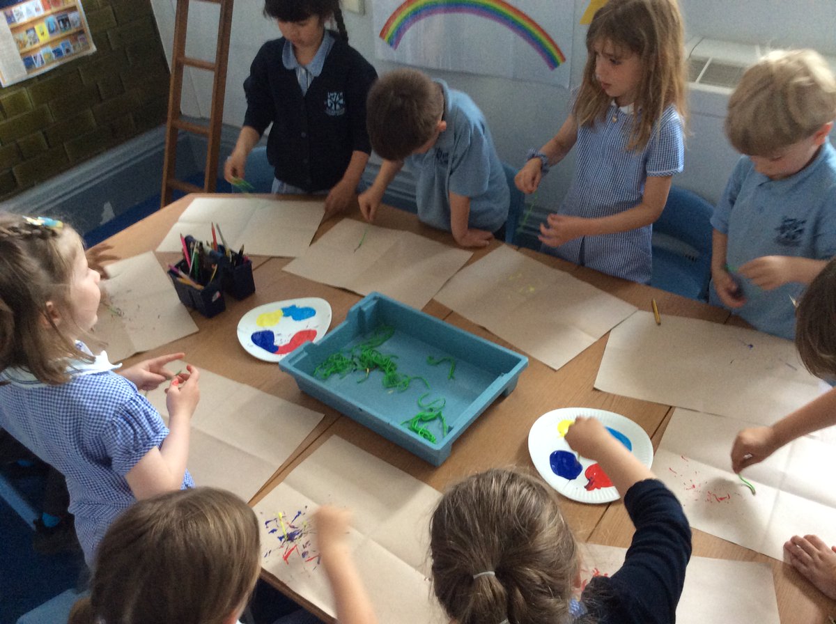 HambrookSchool's tweet photo. Today #Hambrook1 were exploring texture in art. They used string, foil, glue sticks, cotton buds and different paint brushes to create different textures. Fantastic work! https://t.co/ekIGS8cFlj